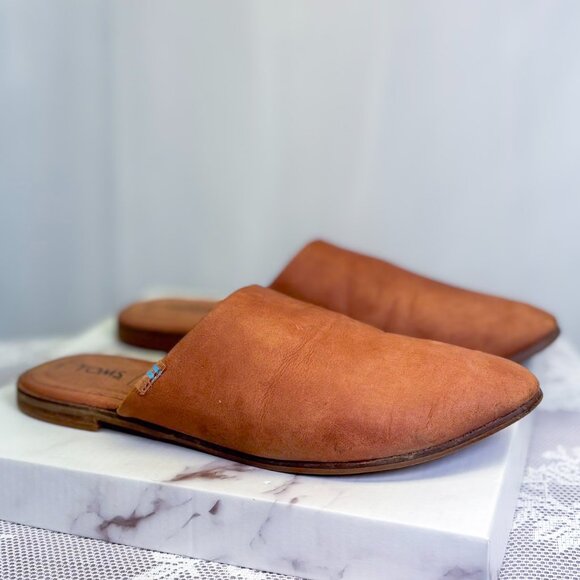 TOMS Leather Jutti Mules - Picture 3 of 10